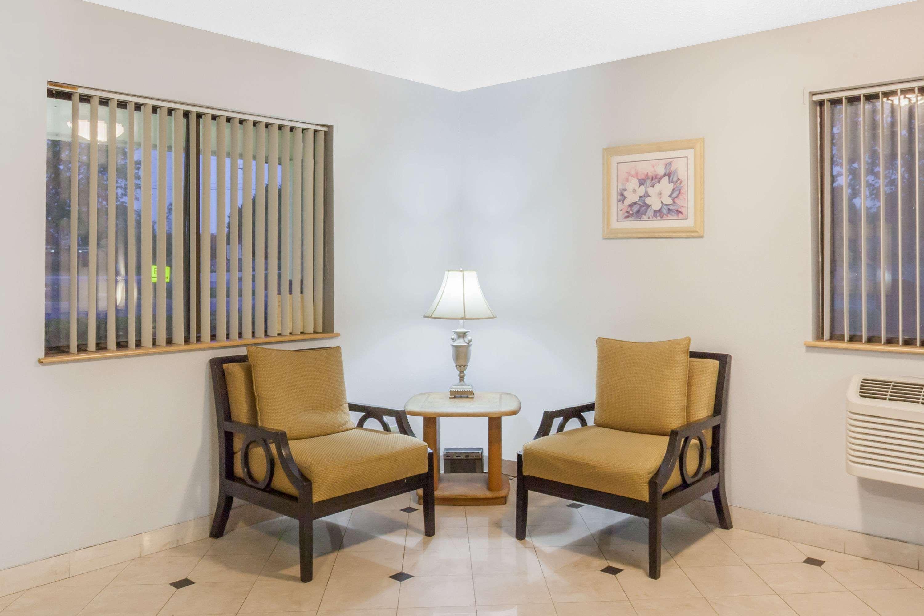 Super 8 By Wyndham Charlotte/Amusement Park Area 24/29