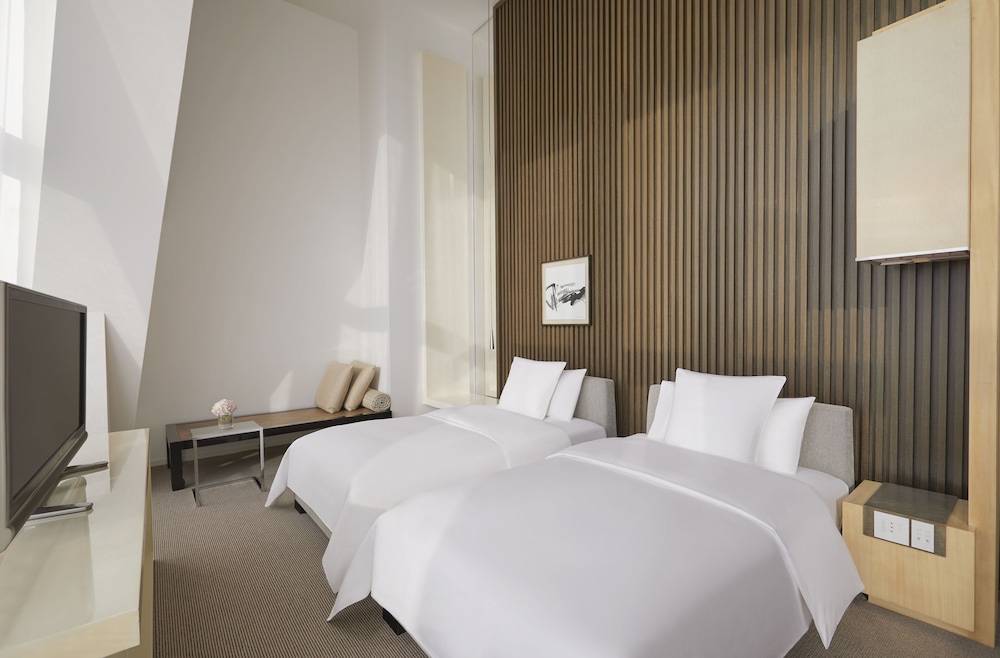 Park Hyatt Shanghai 12/68