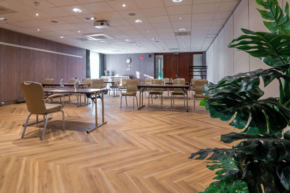 GOLDEN TULIP ZOETERMEER - DEN HAAG 61/64