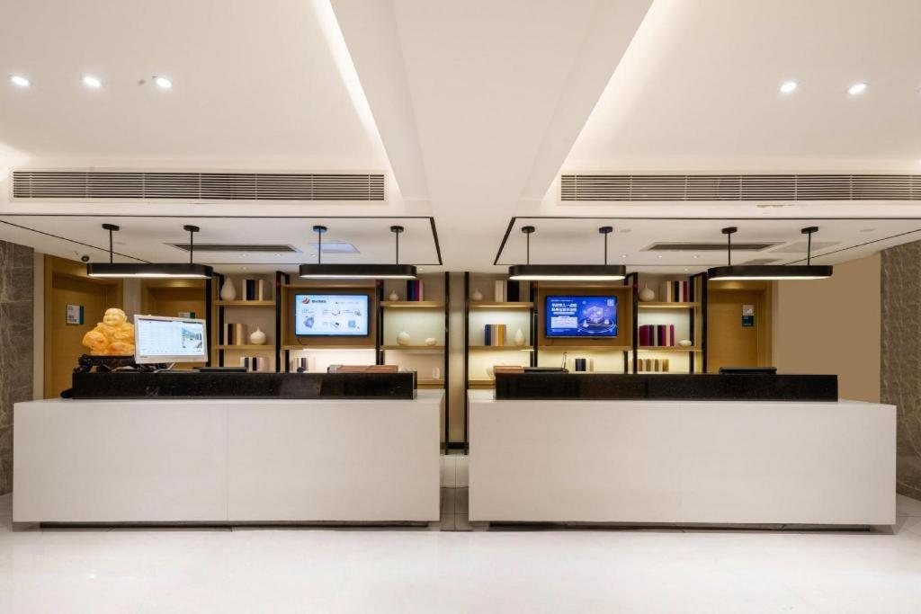 City Comfort Inn Jingzhou Wanda Plaza 8/42