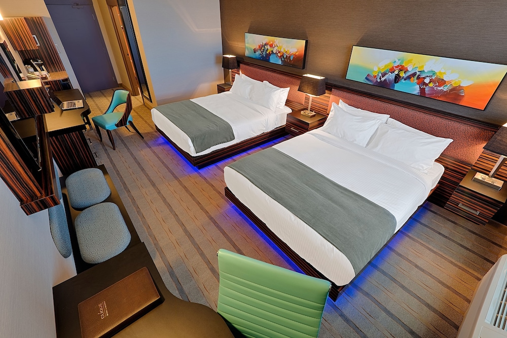 ROOM, SINGLE, 2 QUEEN BEDS