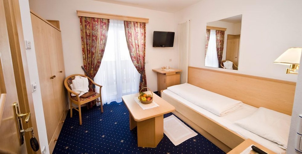 Hotel Interski 37/68