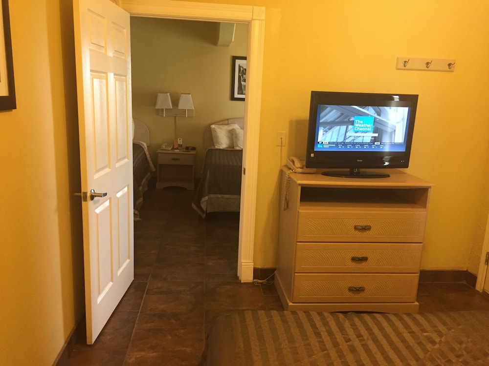 Ramada By Wyndham Suites South Padre Island 26/37