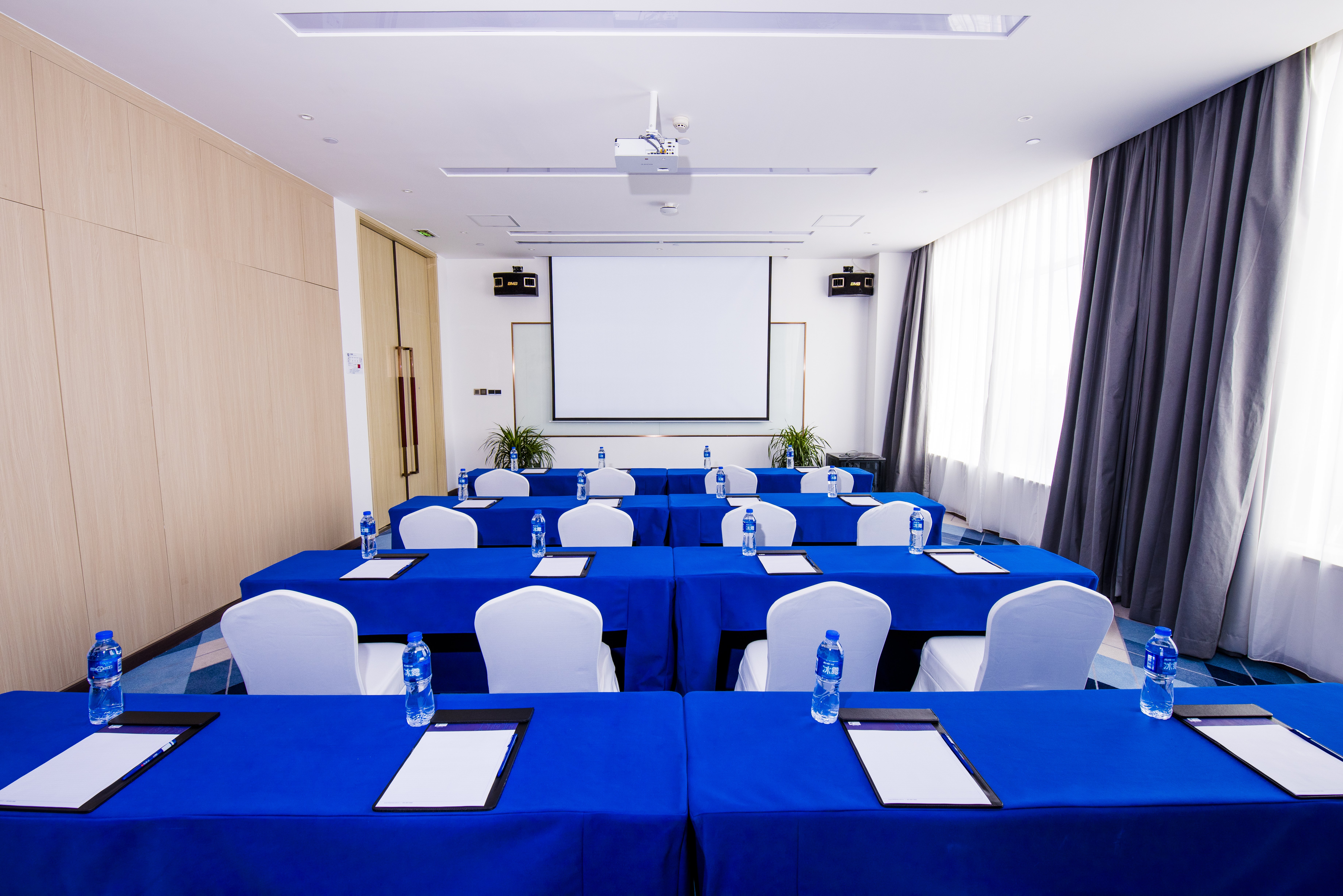 Holiday Inn Express Yinchuan Downtown 38/50