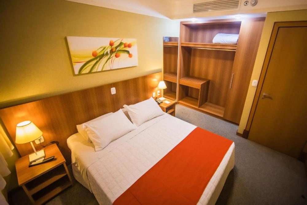 Tri Hotel Executive Caxias 4/25