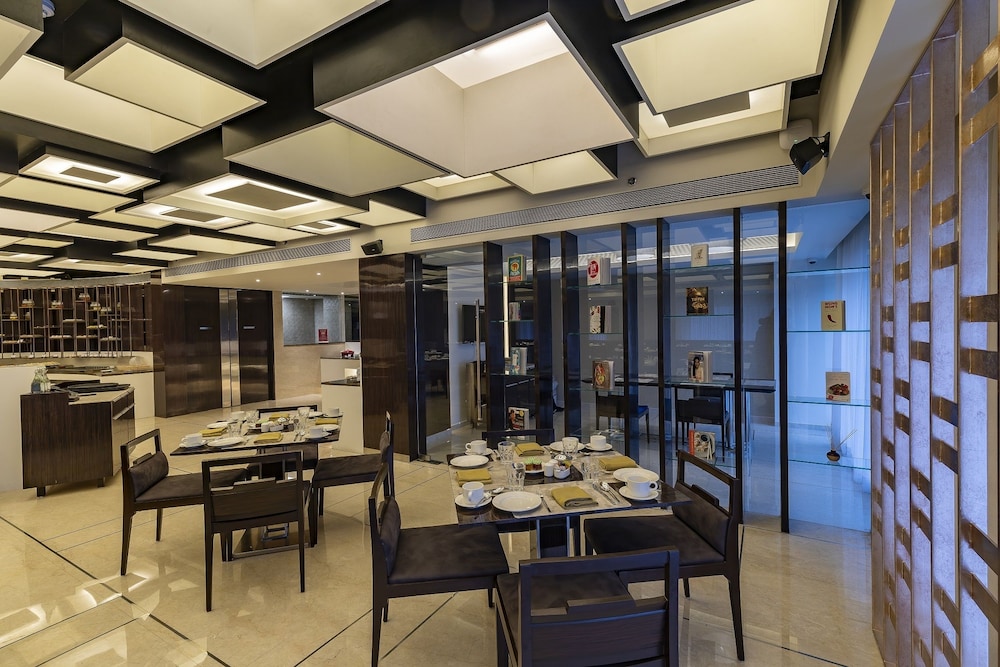 REGENTA CENTRAL RAJKOT 45/53
