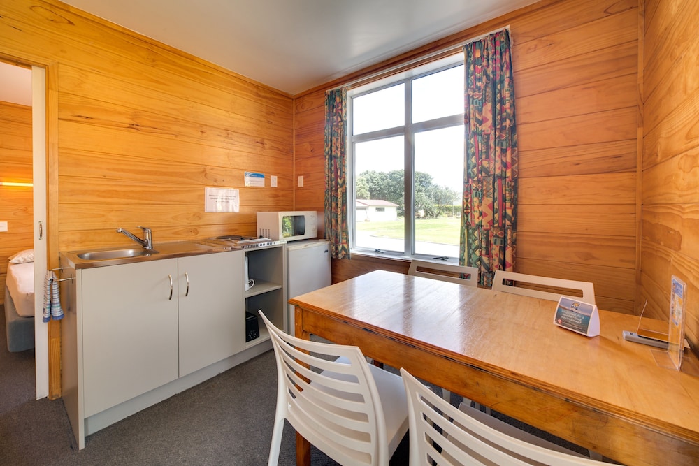 Wellington Top 10 Holiday Park 8/50