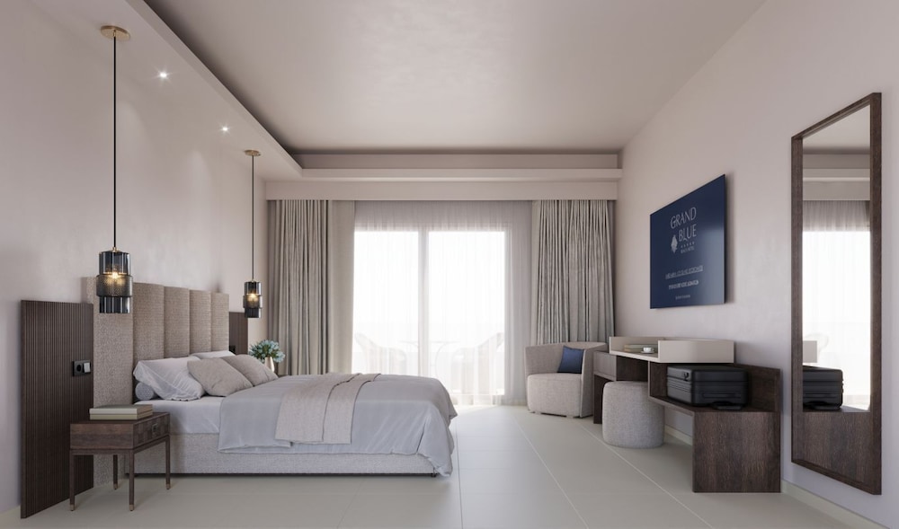 SUPERIOR, DOUBLE OR TWIN BED