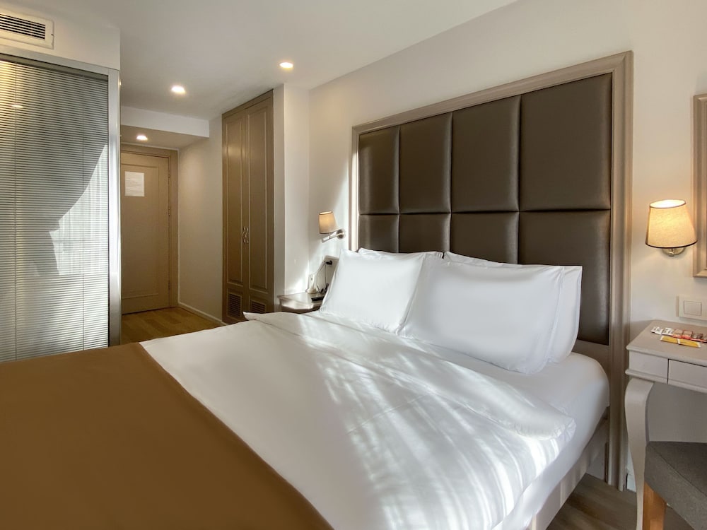 Galata Grace Hotel 17/56
