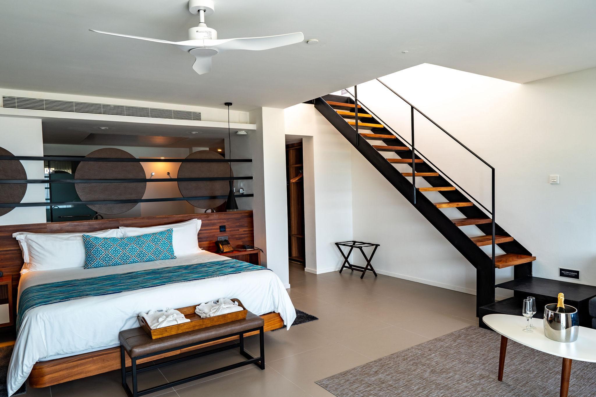 Club, Suite, Ocean Front, Plunge Pool
