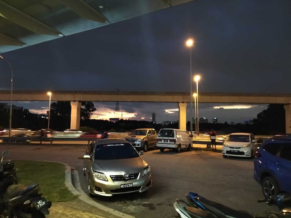 Sun Inns Hotel Puchong One 42/47