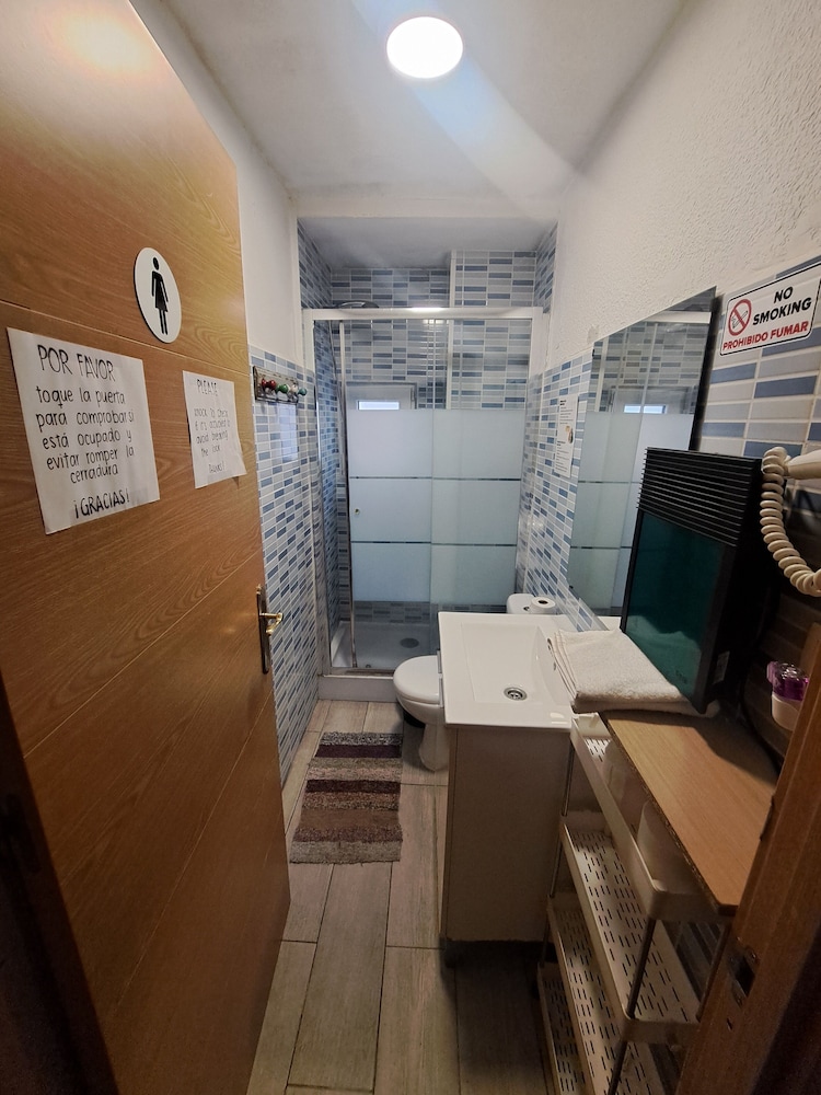Hostal El Cascabel 71/75