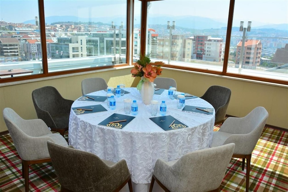 ADRANOS HOTEL 50/62