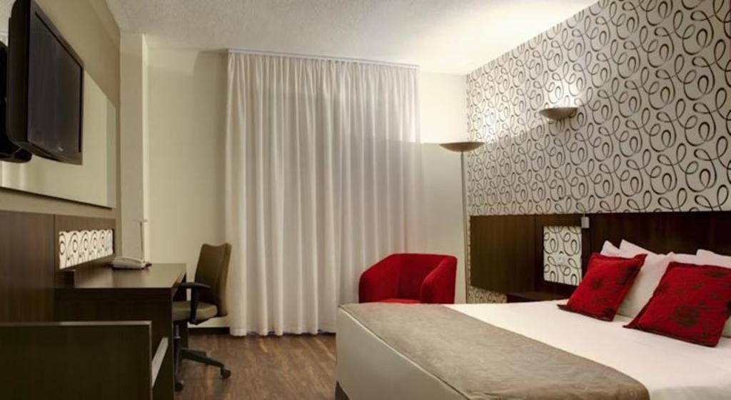 غرفة قياسية بسرير كوين، Quality Hotel Curitiba 2/3