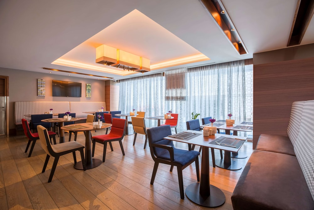 Golden Tulip Istanbul Bayrampasa 39/50