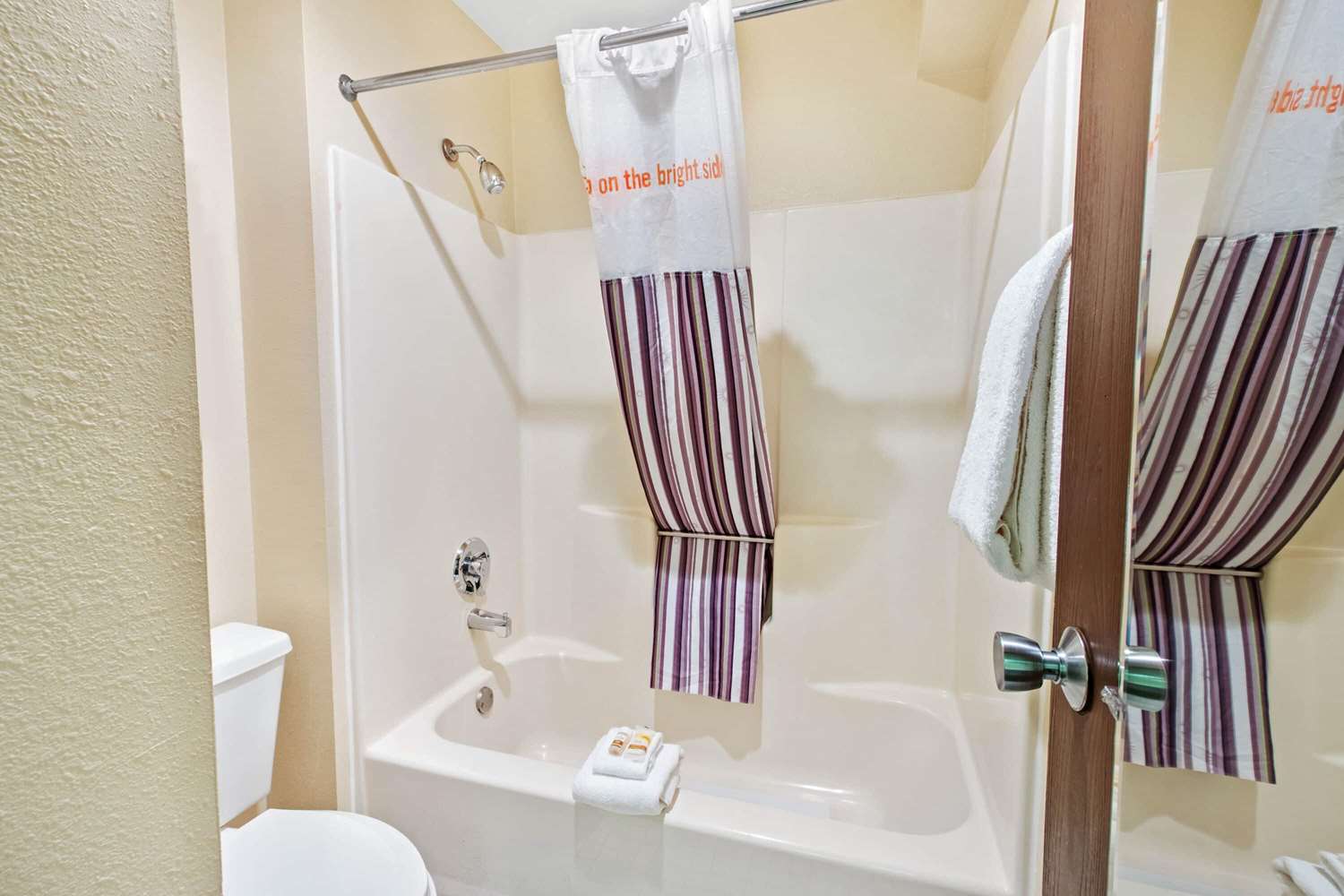 La Quinta Inn & Suites by Wyndham Albuquerque Journal Ctr NW 47/49