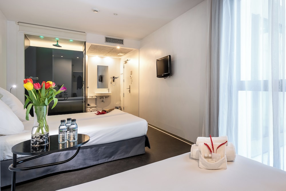 Hotel Mayerling 51/64