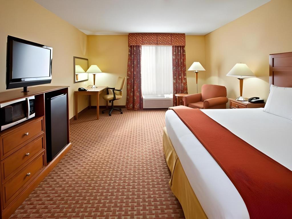 Standard, King Bed, Accessible