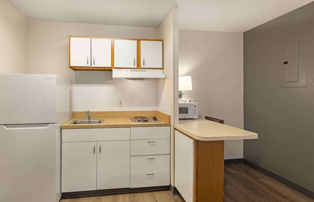 Extended Stay America Select Suites Denver Cherry Creek 50/55