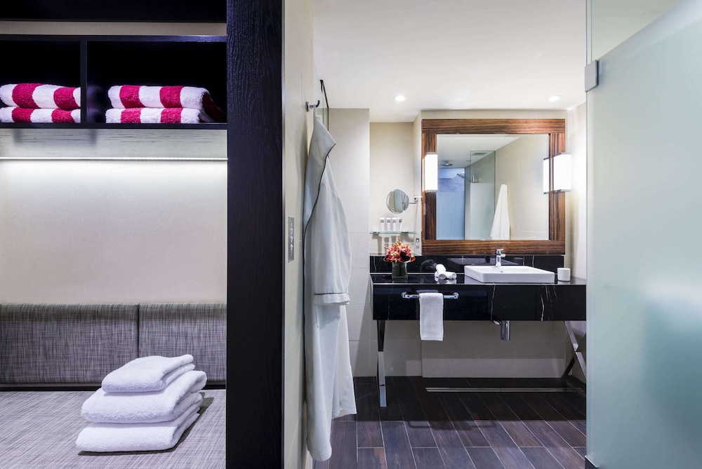 Swissotel Sydney 26/73