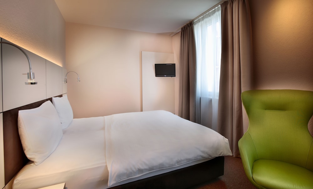 B_Smart Motel Basel 8/24