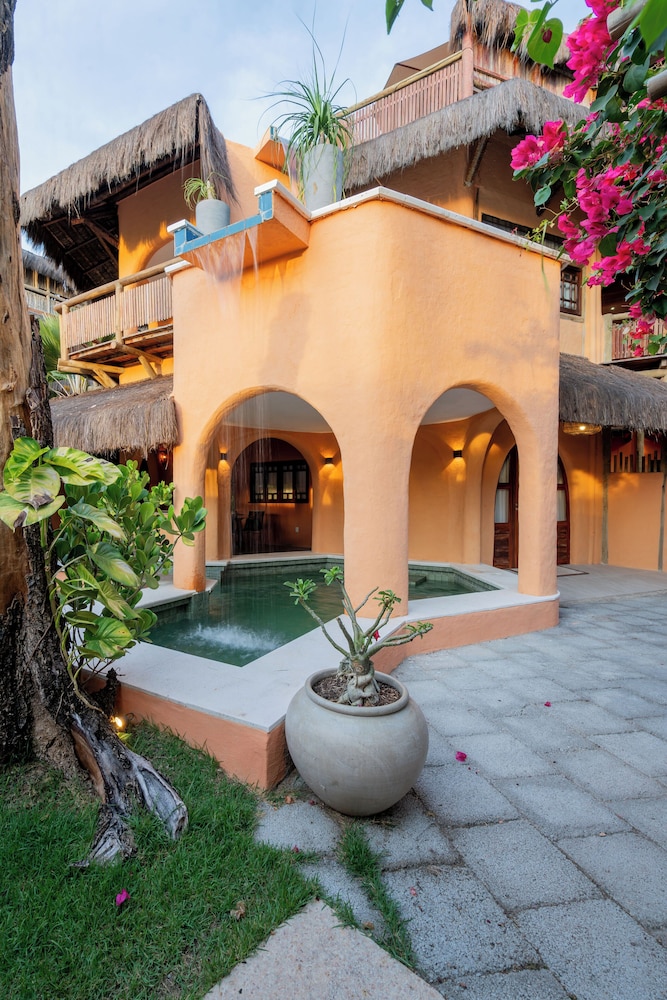 Dayo Hotel 3/50