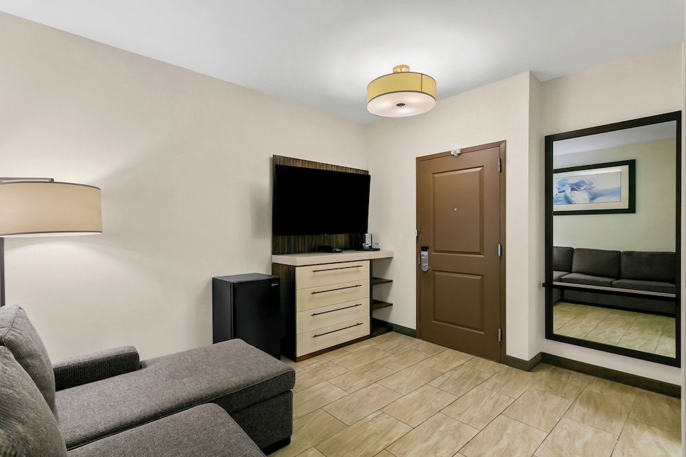 Sonesta Hotel Baltimore Inner Harbor 34/60