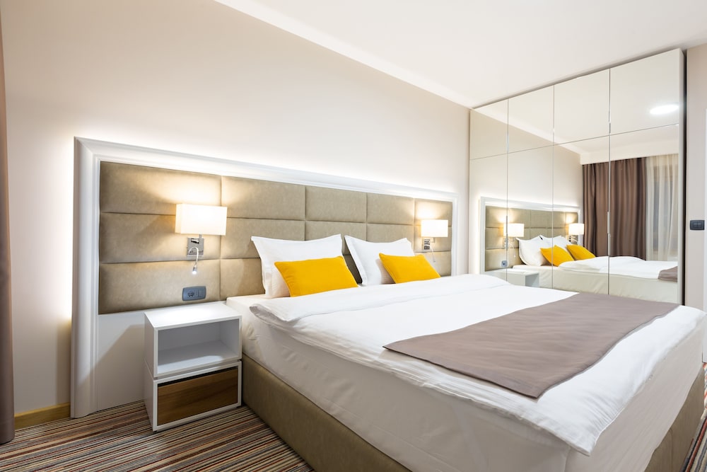 HOTEL TESLA SMART STAY 10/43
