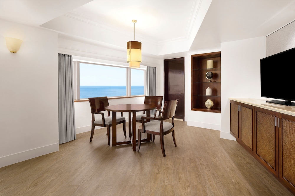THE WESTIN RESORT GUAM 44/51