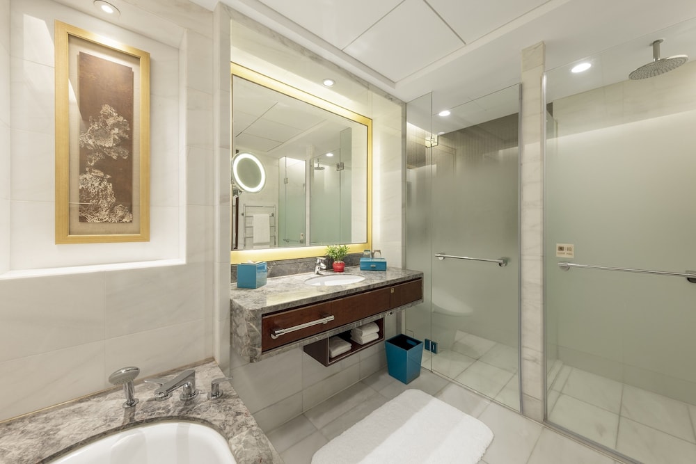 Shangri-La Shenyang 48/50