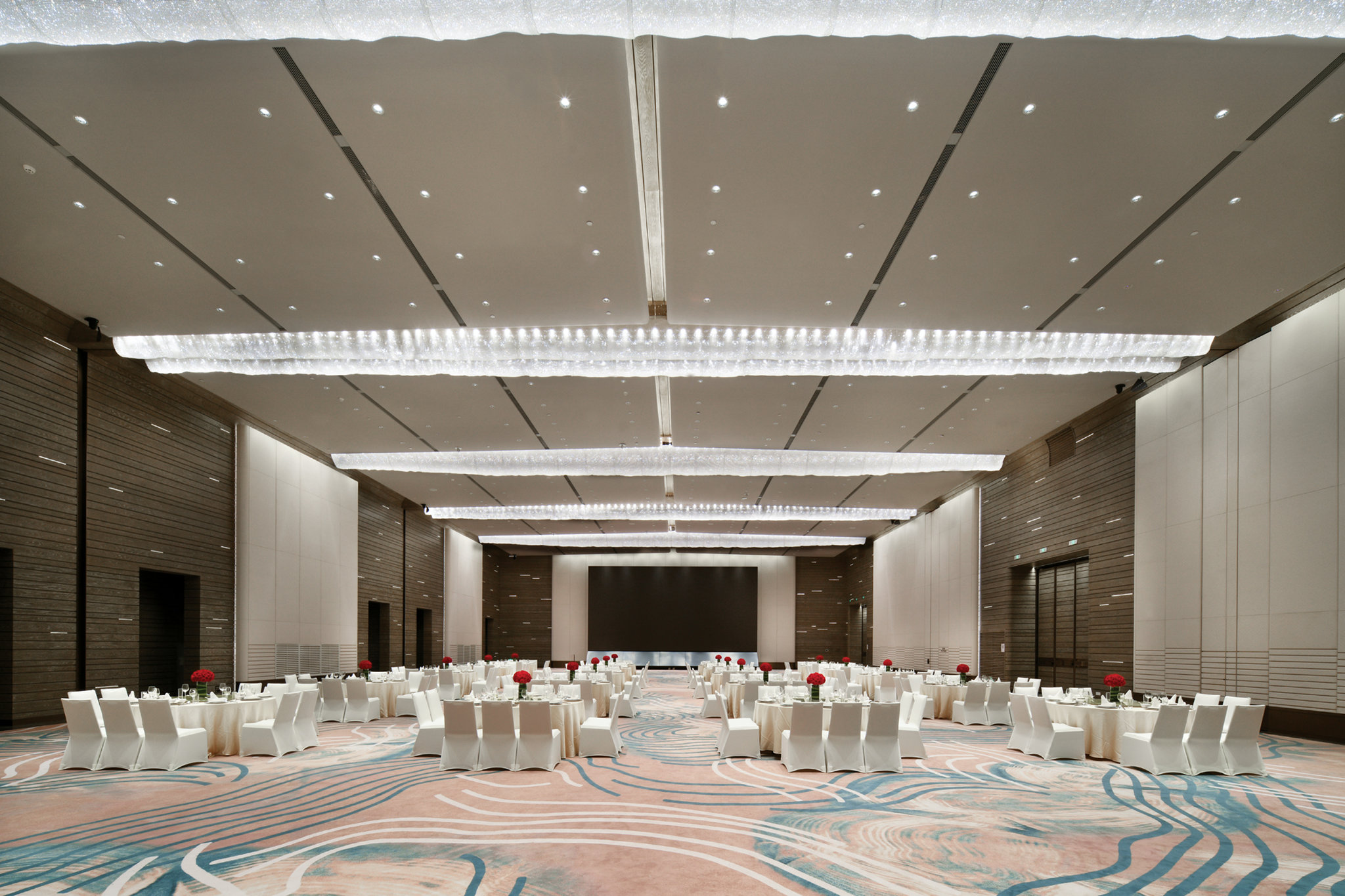 CROWNE PLAZA WUHAN OPTICS VALLEY 66/72