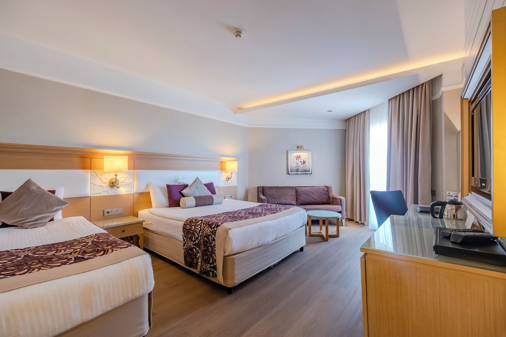 Villa Side Residence 27/75