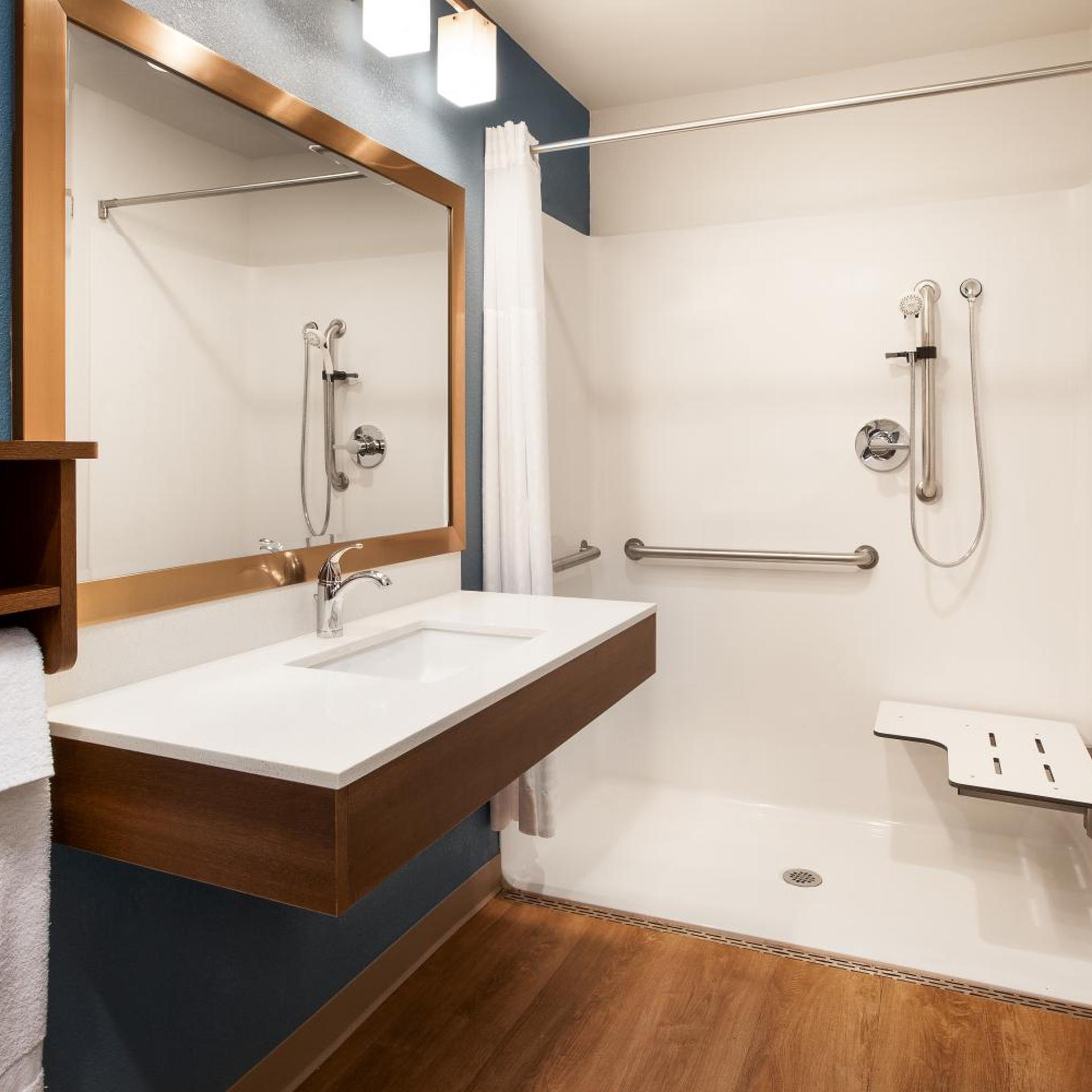 WoodSpring Suites Washington DC Andrews AFB 24/25