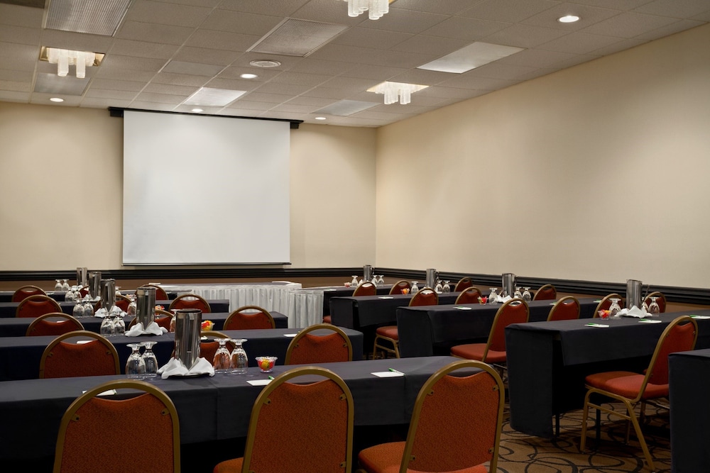 Holiday Inn Portland Airport i 205 36/48