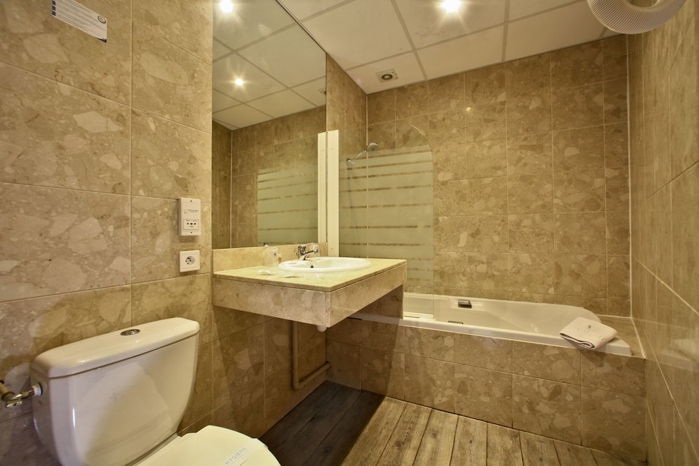 Hotel the Originals de Bordeaux Bergerac 31/68