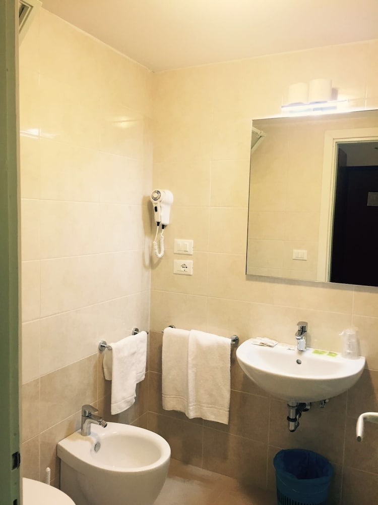 Hotel Derby 48/50
