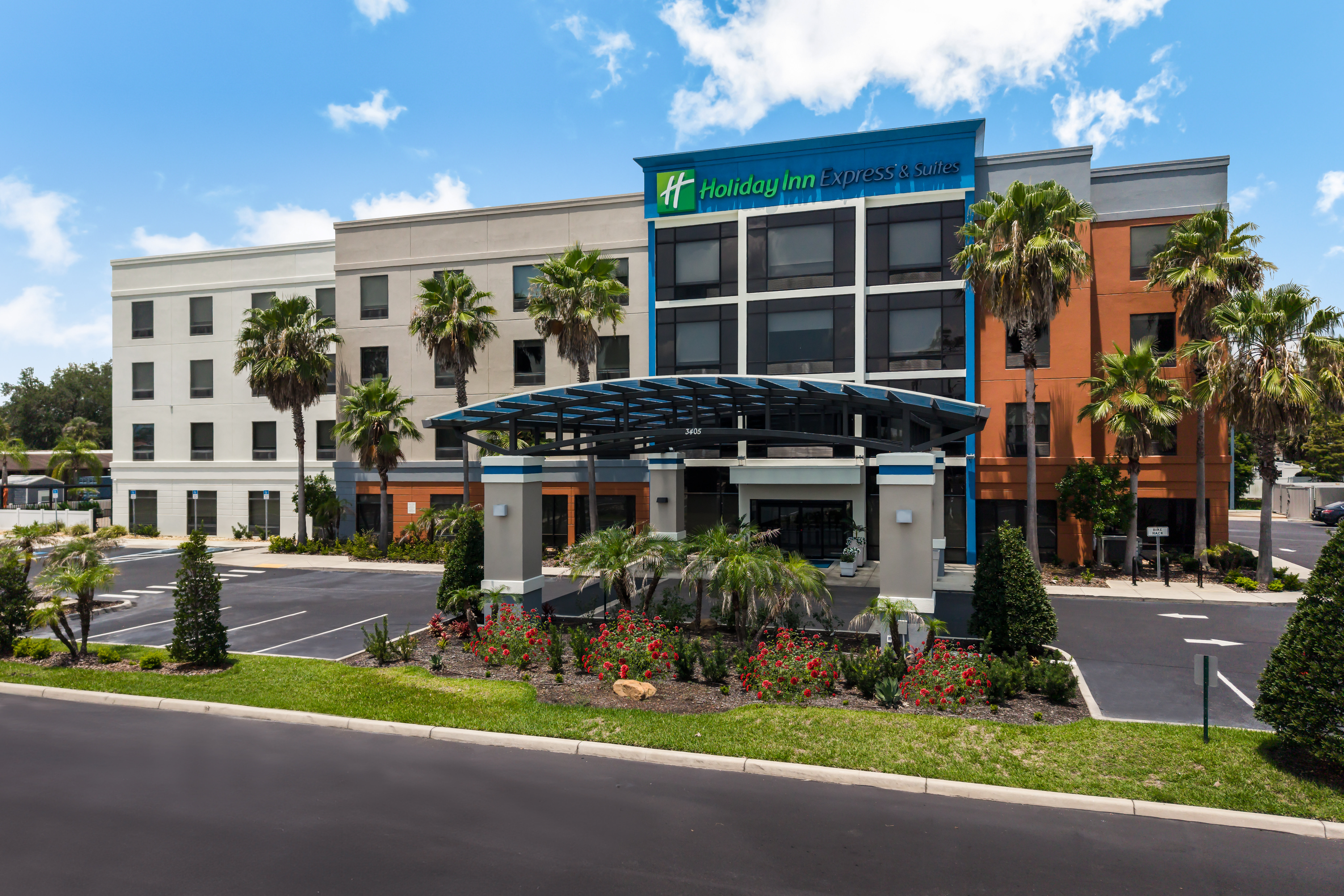 Holiday Inn Express And Suites Lakeland South 5/50