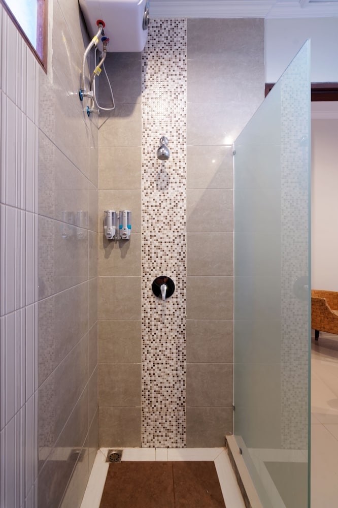 U Tube Hotel & Spa 65/66