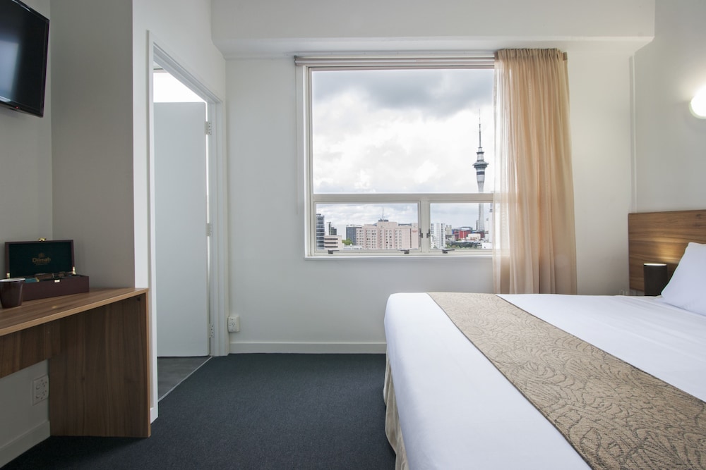 ROOM, KING BED