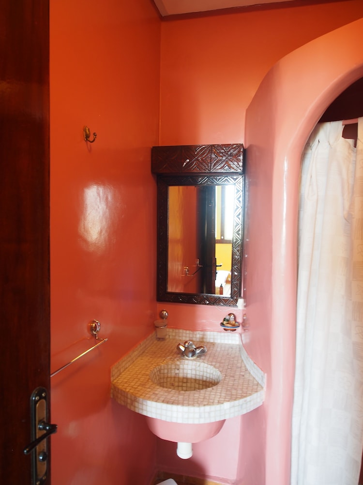 RIAD ZAHRA 31/32