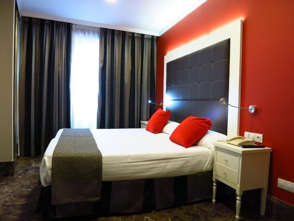Hotel Catedral 31/59
