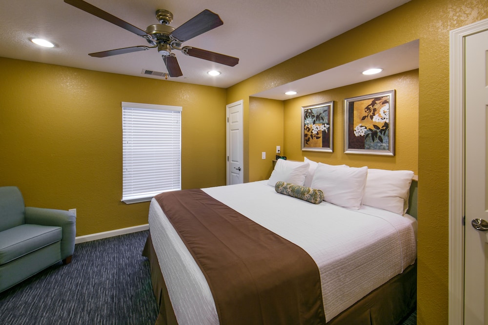 Holiday Inn Club Vacations Orlando Breeze Resort 14/55