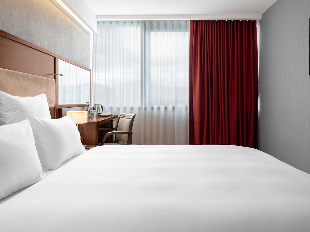 SUPERIOR, KING BED, RIVERSIDE