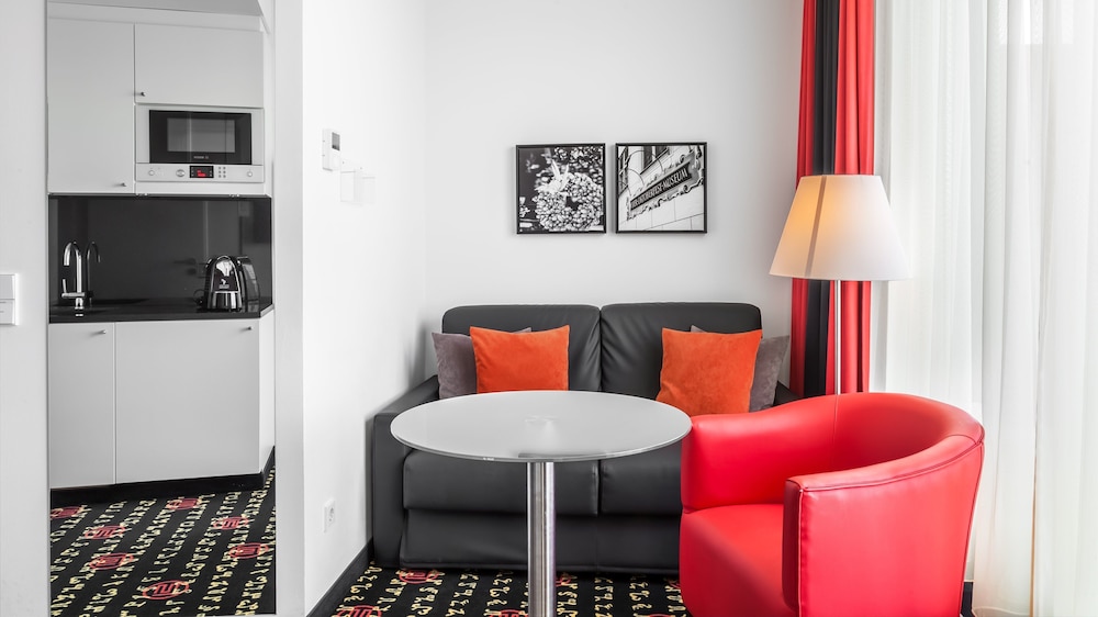 Holiday Inn Munich - Westpark 38/83