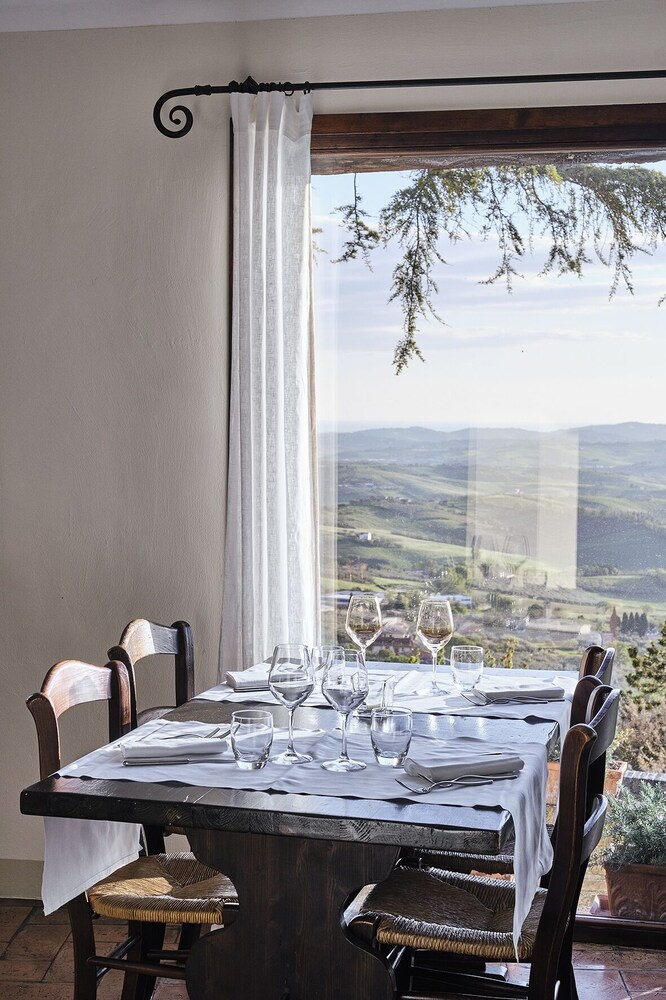 Castello Di Montegridolfo Spa Resort 48/89