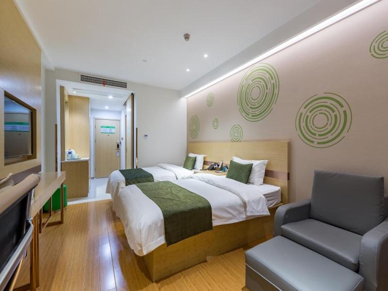 GreenTree Eastern Xuzhou High Speed Railway Station West Exit Station Hotel 42/60