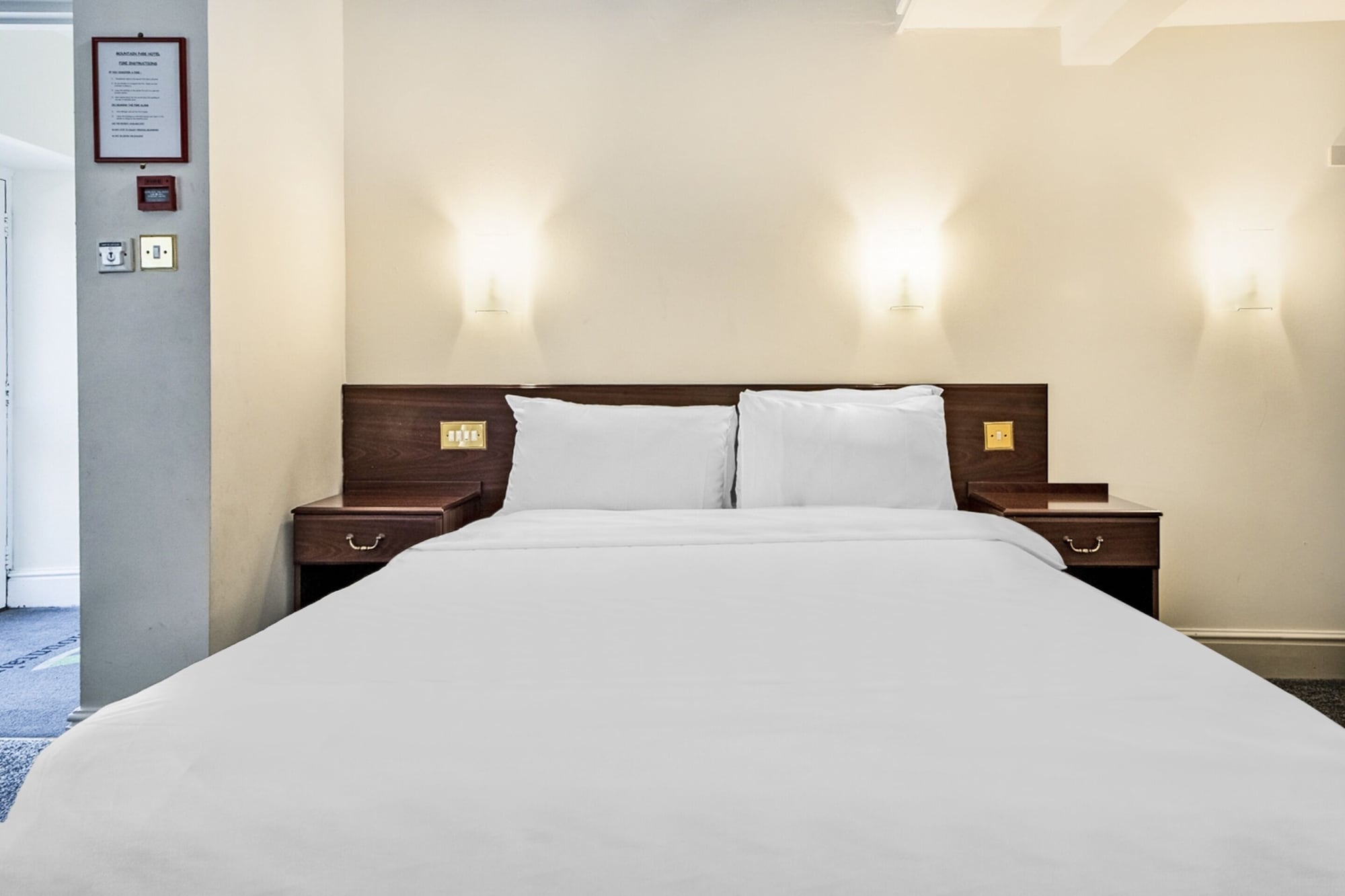 Family, 1 Double and 3 Single Beds