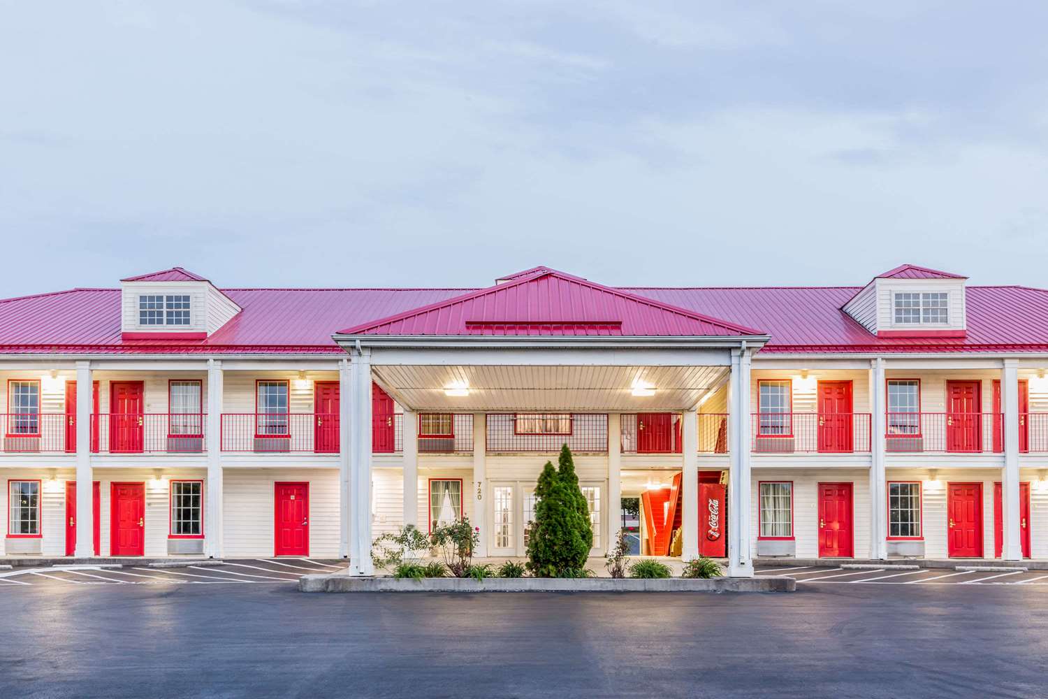 Super 8 by Wyndham Clinton 2/17