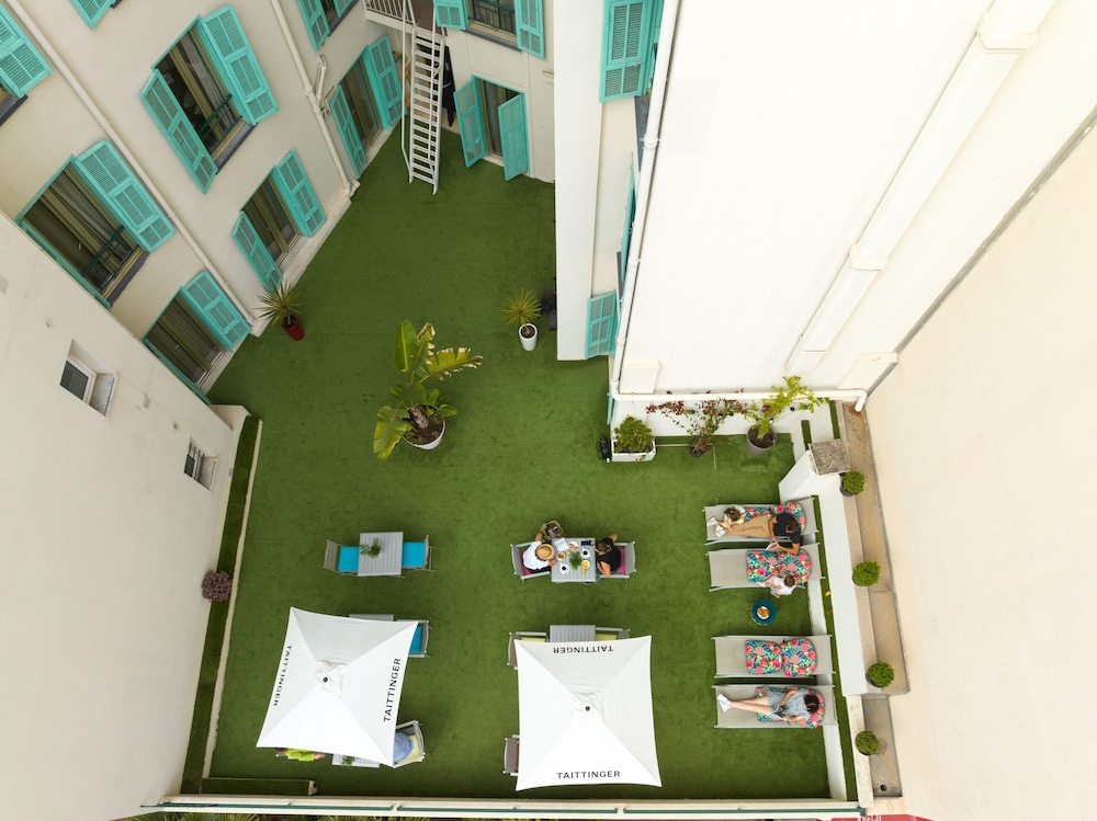 Locarno Hotel Nice in NICE