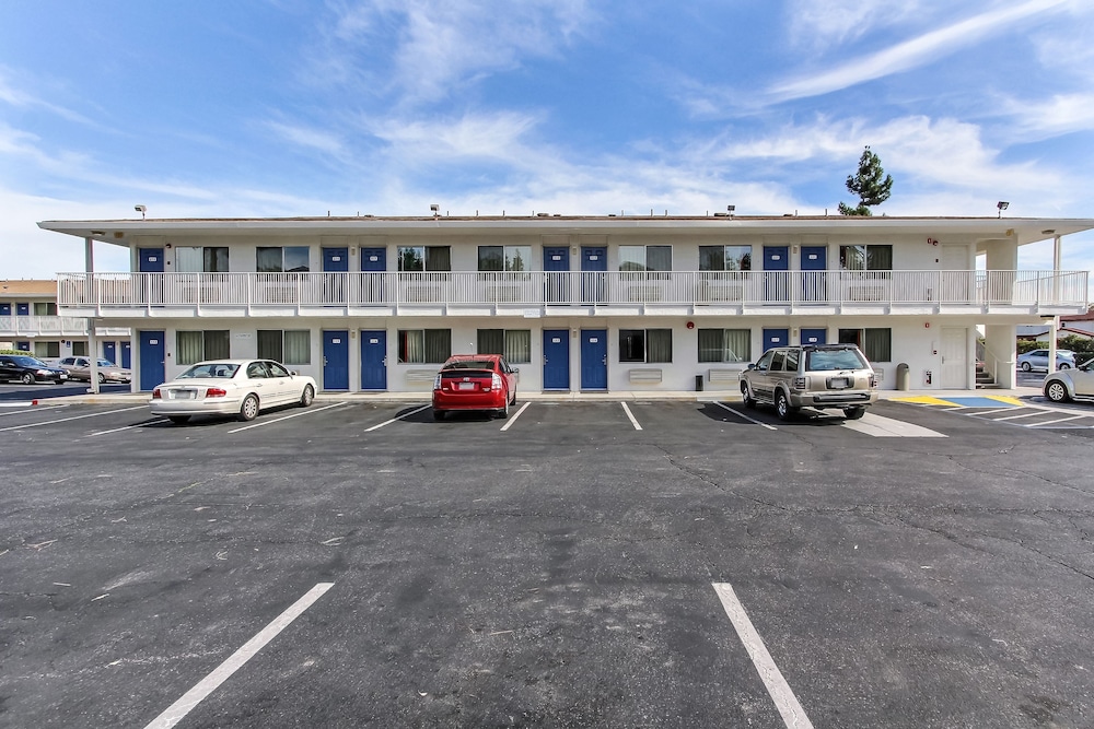 Super 8 by Wyndham Santa Clara 25/36